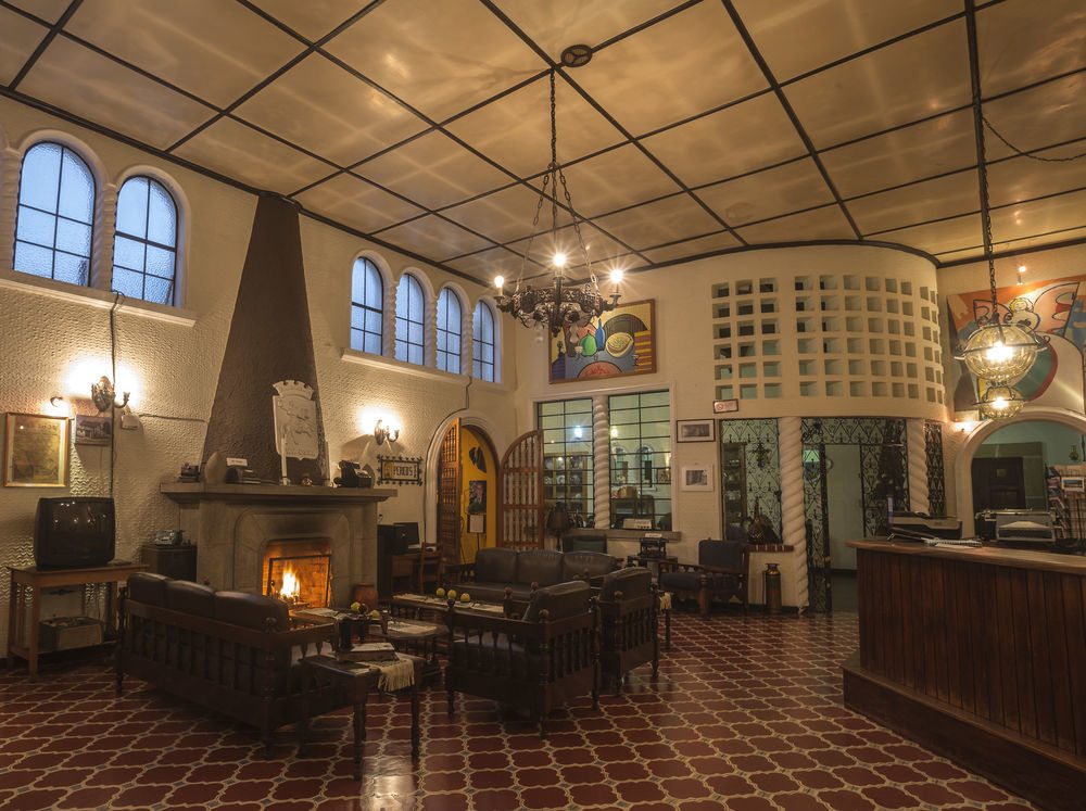 Hotel Modelo Quetzaltenango Extérieur photo
