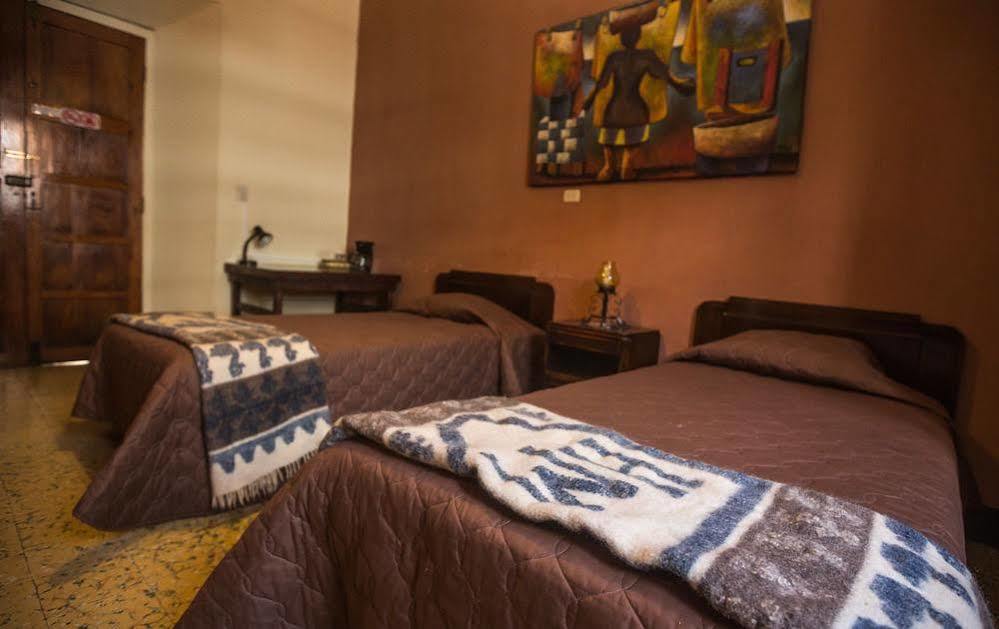 Hotel Modelo Quetzaltenango Extérieur photo