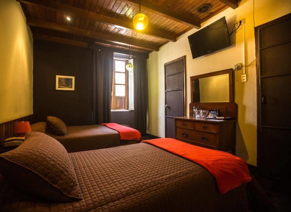Hotel Modelo Quetzaltenango Extérieur photo