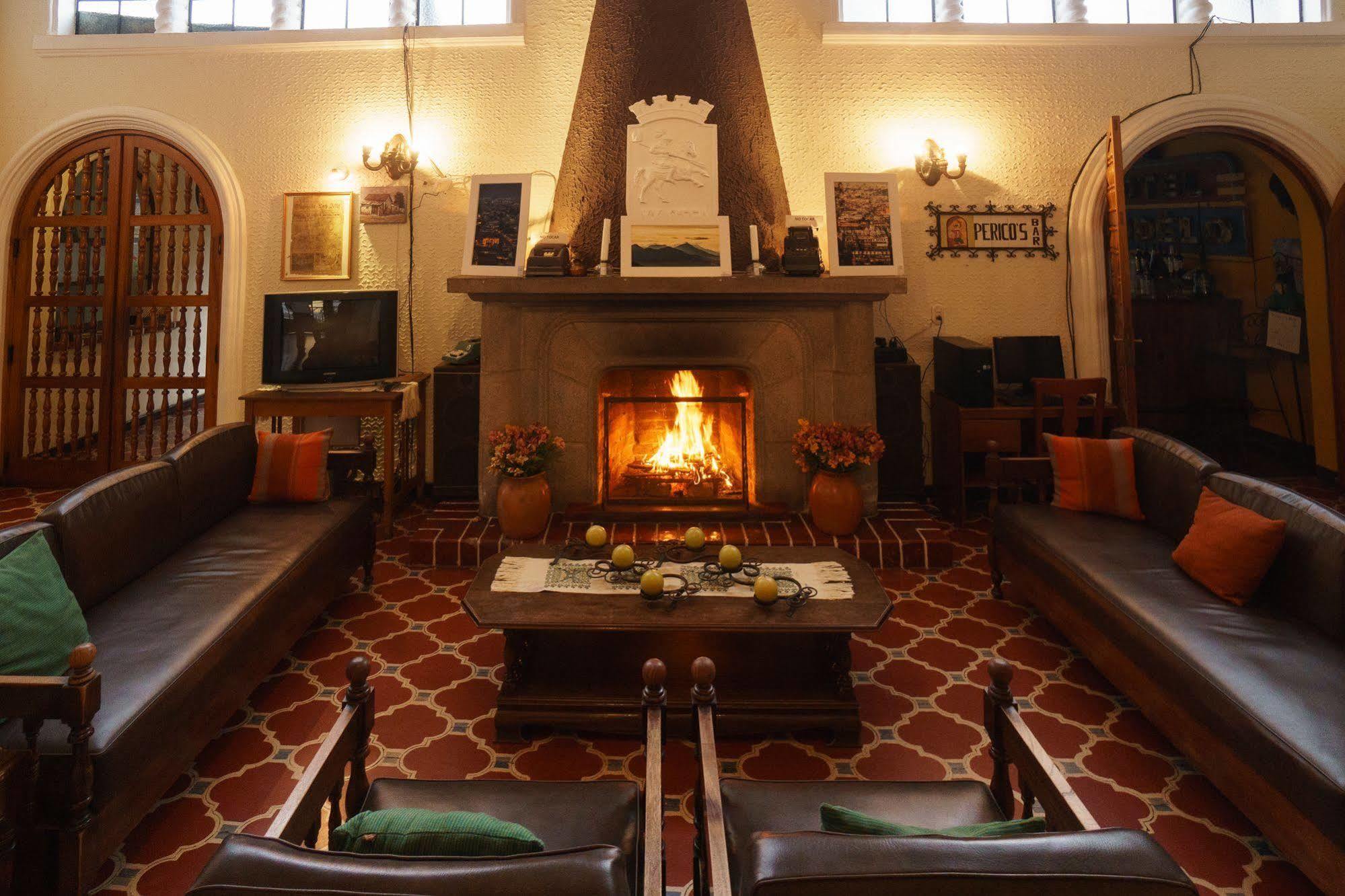 Hotel Modelo Quetzaltenango Extérieur photo