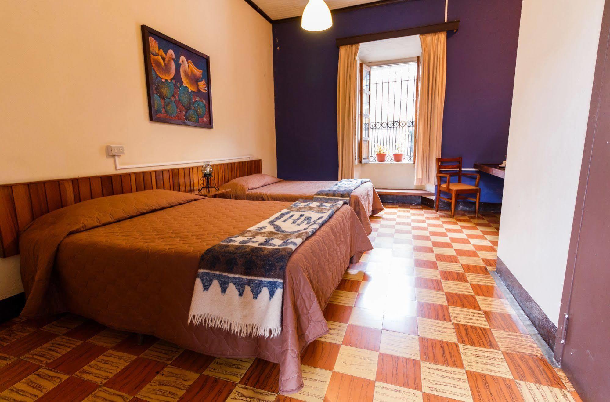 Hotel Modelo Quetzaltenango Extérieur photo
